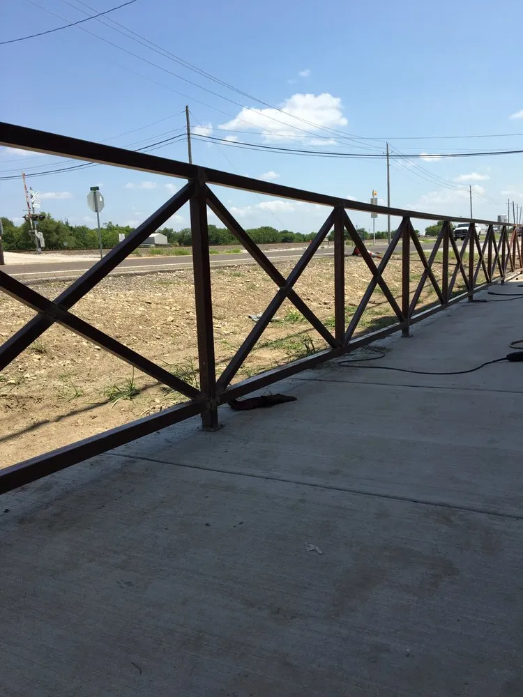 Top-rated wood fence service for homes in Pilot Point, TX by KCS Construction