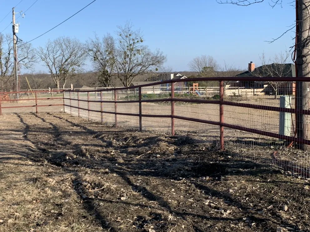 Quality fence installation service in Pilot Point, TX - KCS Construction