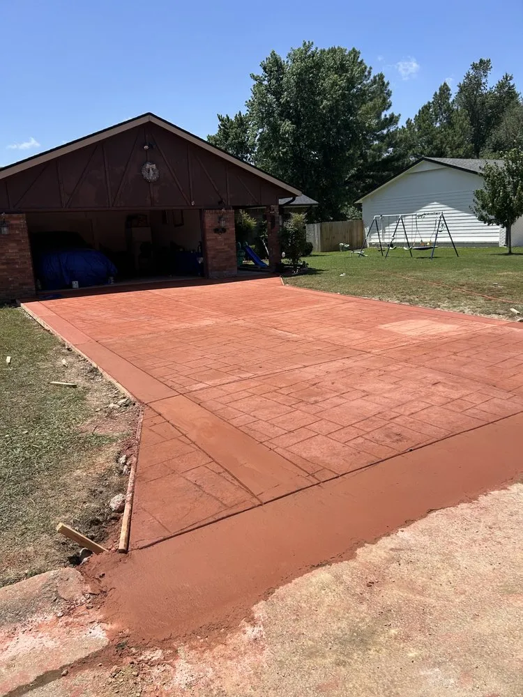 Quality vinyl fence installation for homes in Rogers, AR by Keystone Projects