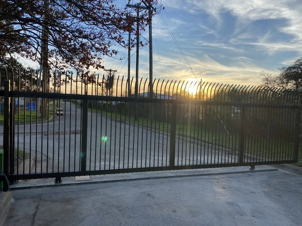 Affordable wood fence service experts serving Austin, TX - Knowitall Access & Integration