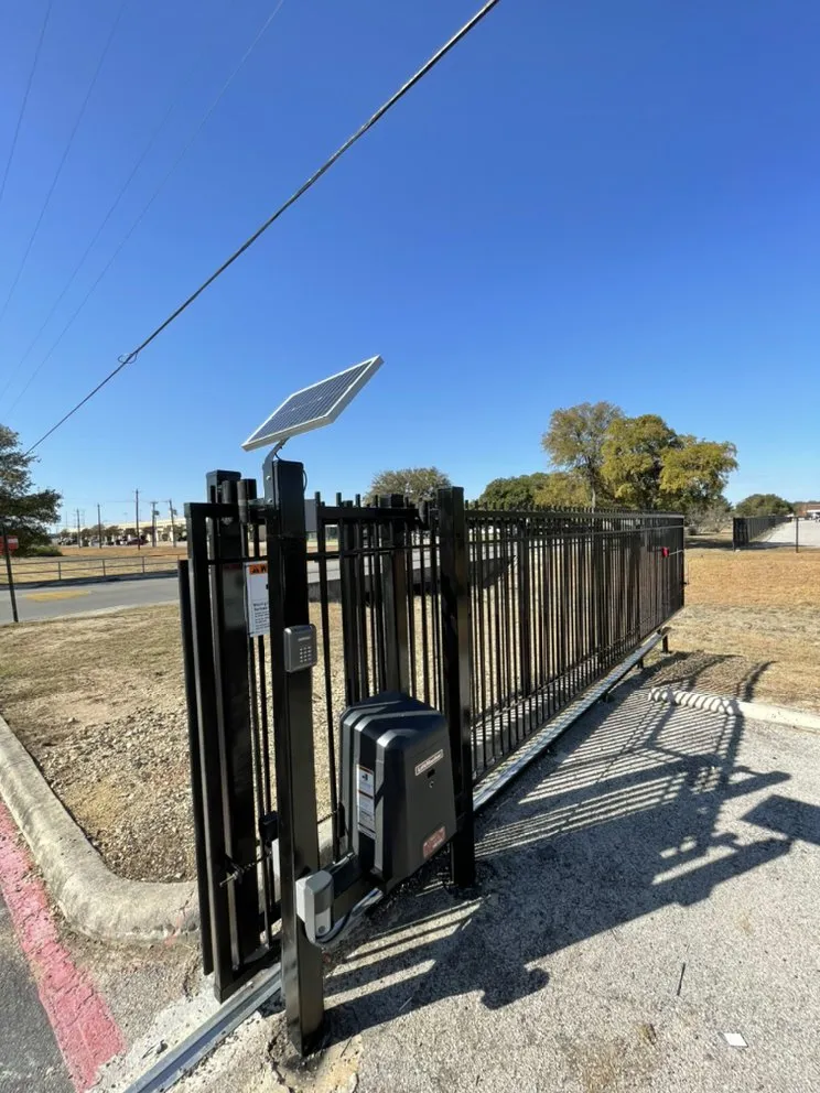 Reliable chain link fencing in Helotes, TX by L - Gates Technology