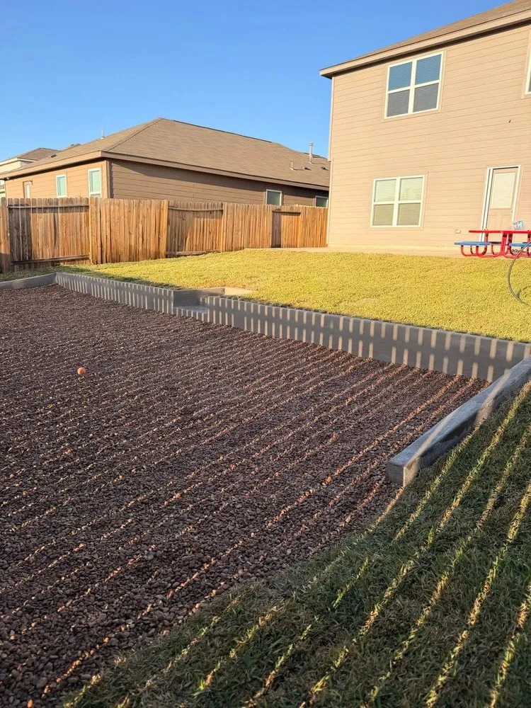 Local wood fence service service in Von Ormy, TX - La Roca92
