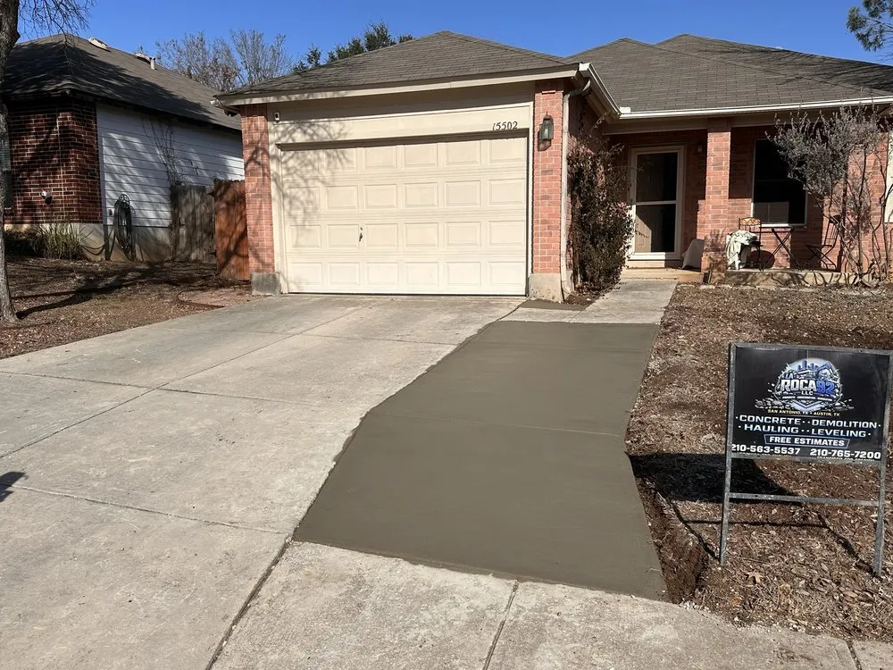 Top-rated wood fence service for homes in Von Ormy, TX by La Roca92