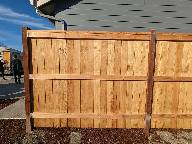 Quality wood fence service service in Eugene, OR - Lagoda