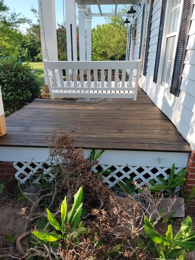 Top-rated privacy fencing for homes in Lucedale, MS by Level Up Construction