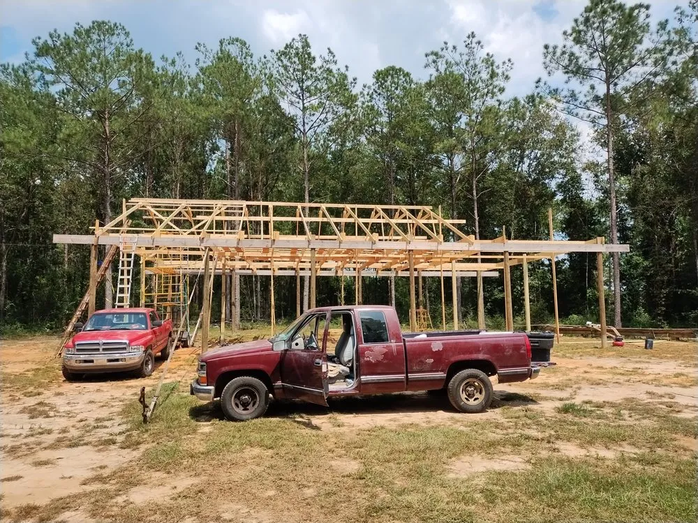 Top-rated vinyl fence installation service in Lucedale, MS - Level Up Construction