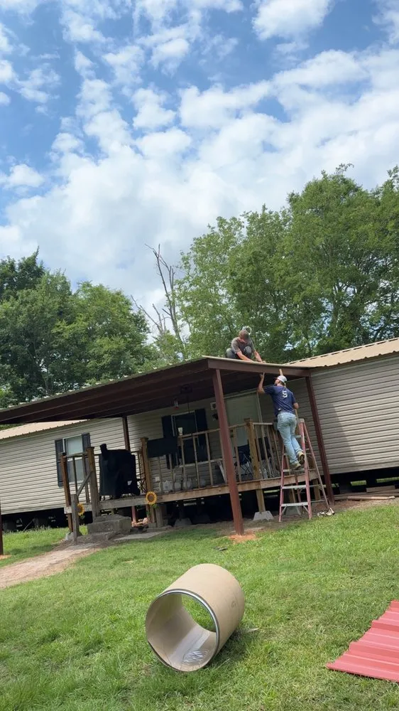 Local chain link fencing for homes in Longview, TX by LM Construction Services