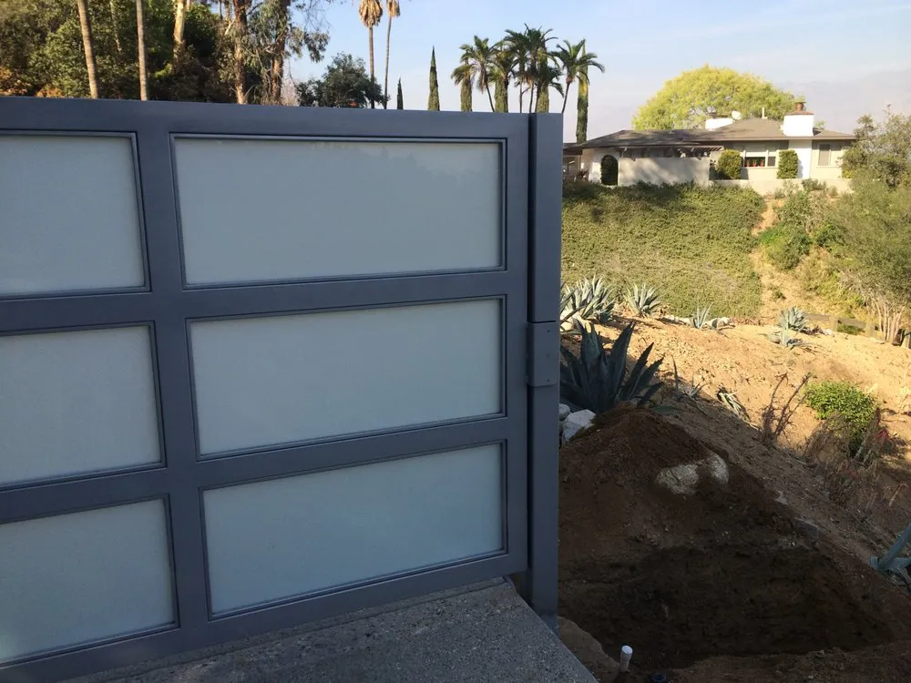 Expert wood fence service experts serving Pasadena, CA - Lock Up