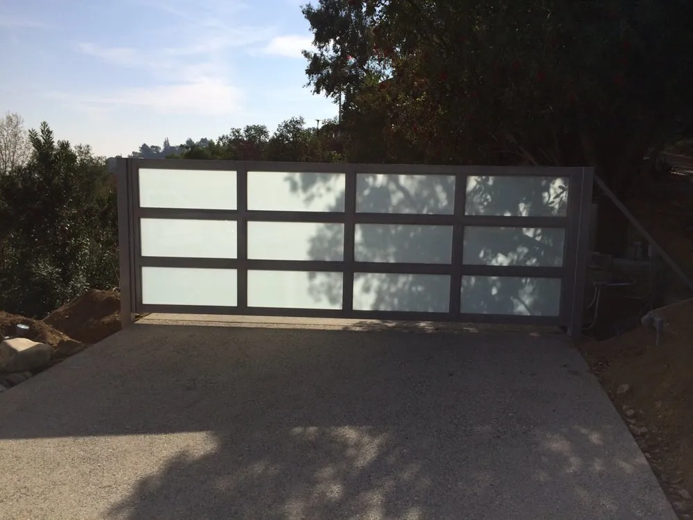 Top-rated privacy fencing in Pasadena, CA by Lock Up
