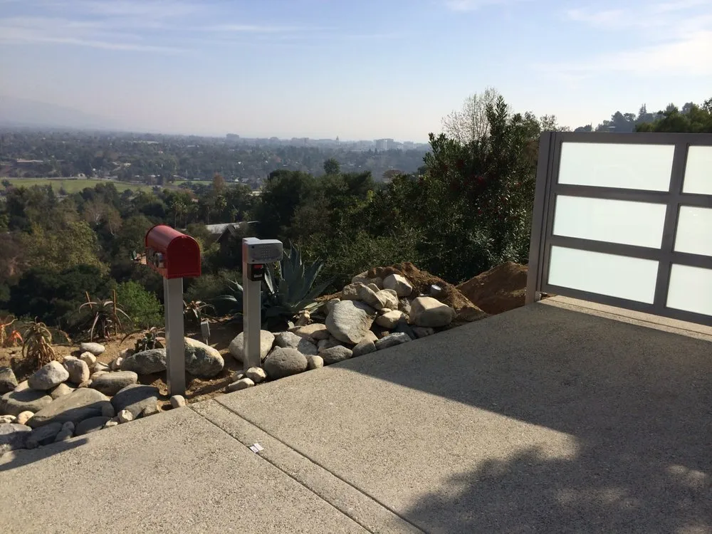 Professional fence repair experts serving Pasadena, CA - Lock Up