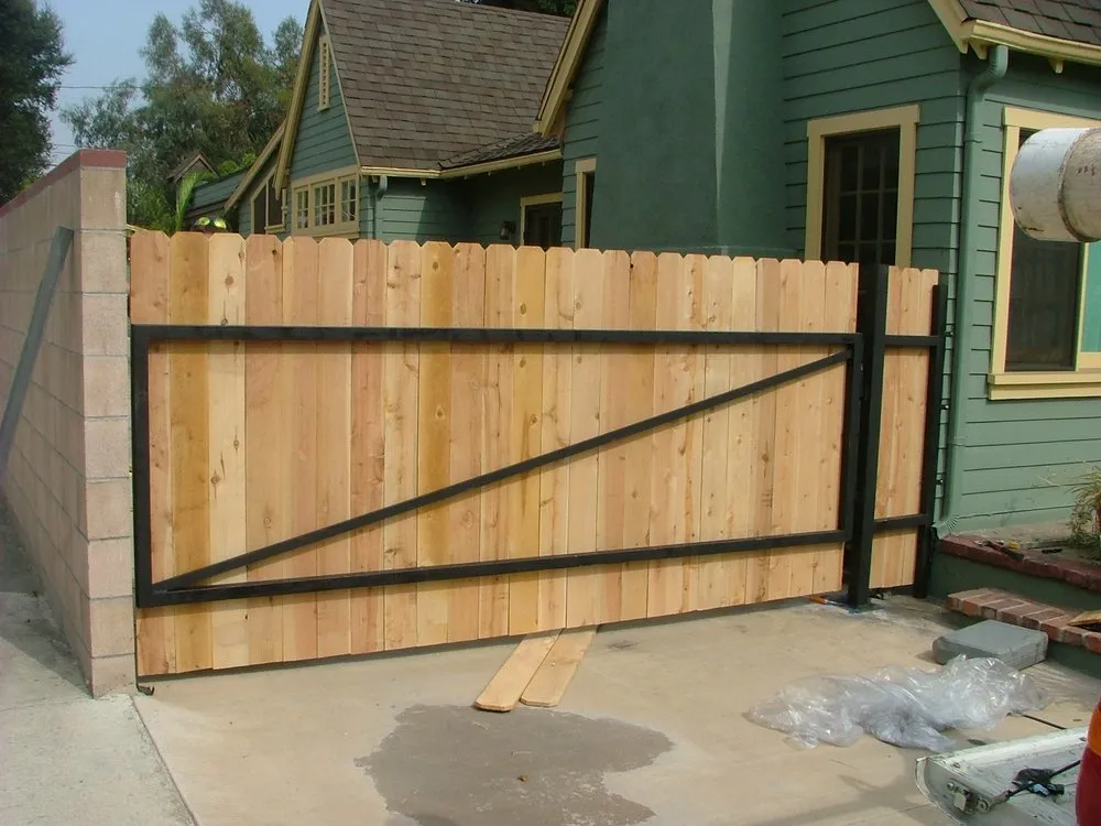 Professional fence installation in Pasadena, CA by Lock Up
