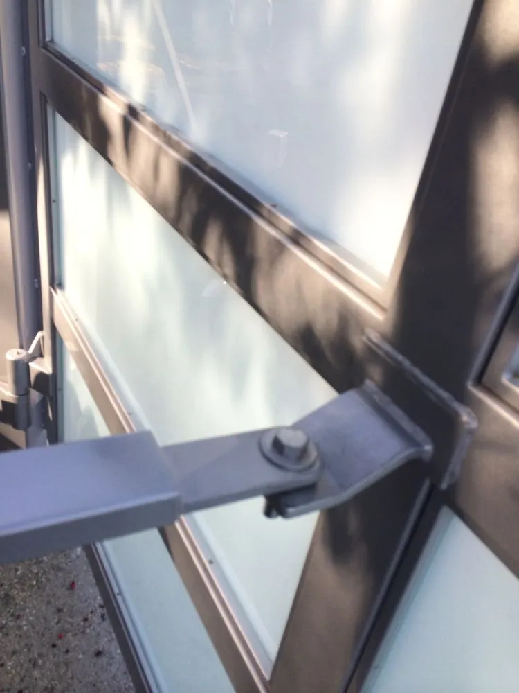 Trusted vinyl fence installation experts serving Pasadena, CA - Lock Up