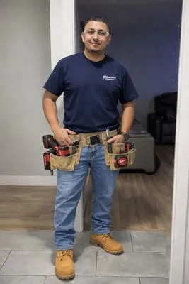 Love’s Handyman Logo