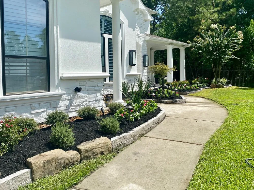 Quality fence repair for homes in Spring, TX by Luxscape