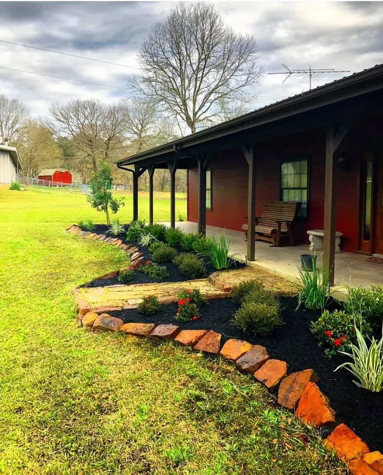 Quality fence installation service in Spring, TX - Luxscape
