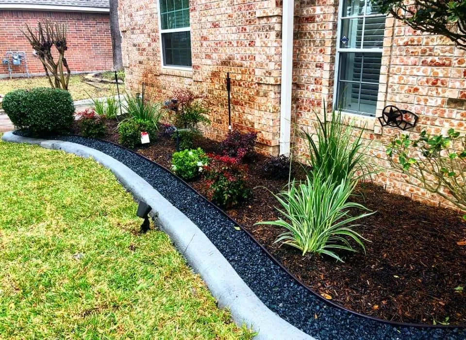 Expert chain link fencing in Spring, TX by Luxscape