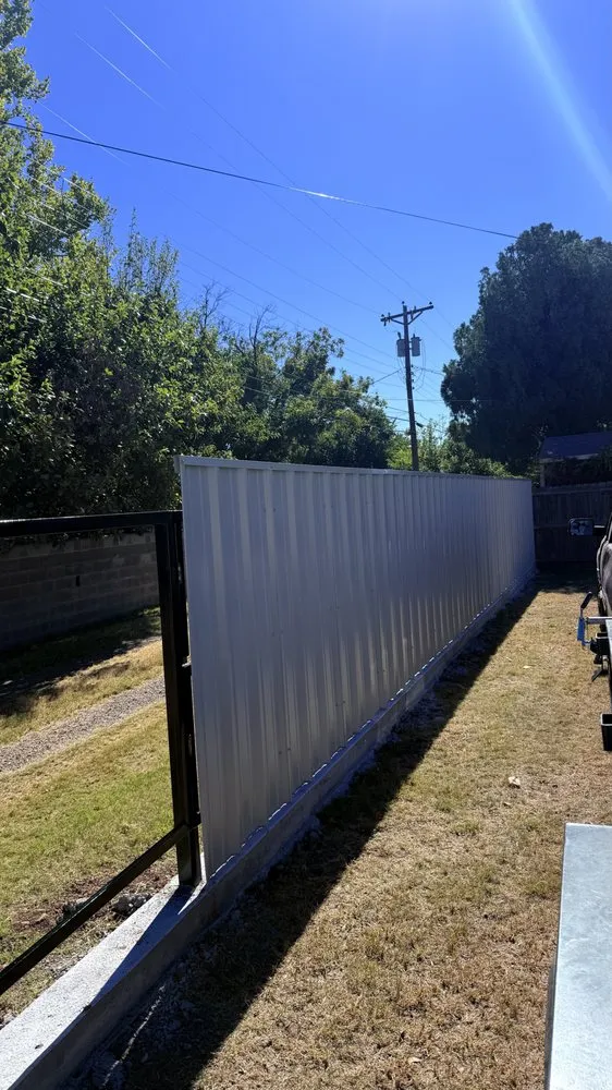 Affordable fence installation experts serving Plainview, TX - LV Construction