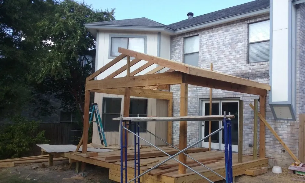 Expert vinyl fence installation service in Edgewater, CO - Mack Construction