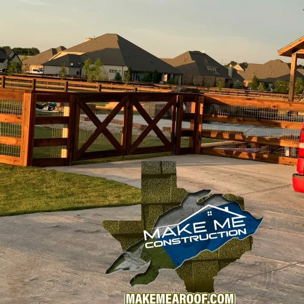 Reliable vinyl fence installation in Ft. Worth, TX by Make Me Construction