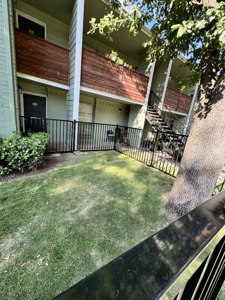 Quality vinyl fence installation service in Hurst, TX - Man Welding