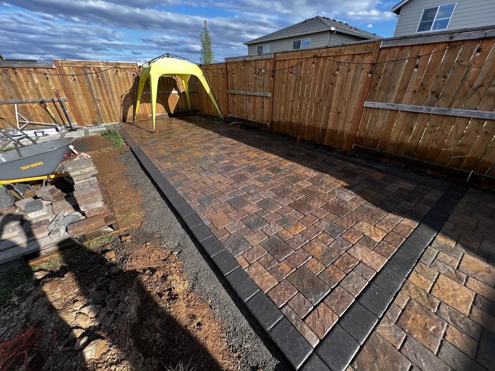 Top-rated wood fence service service in Beaverton, OR - Maple Bee Construction