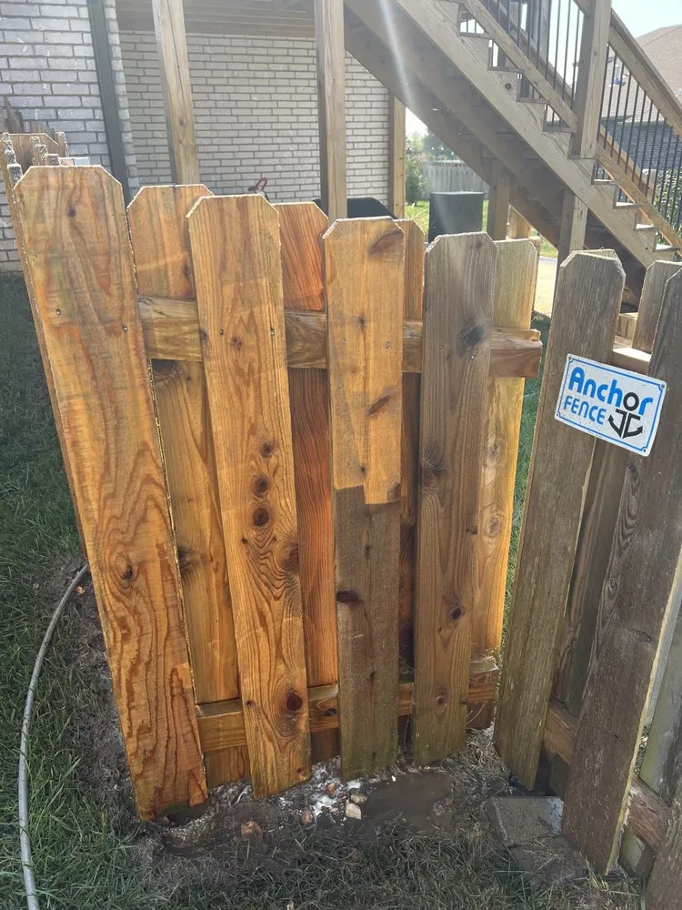 Local wood fence service experts serving Springfield, MO - Marigold Solutions