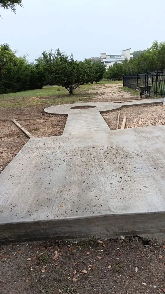 Expert vinyl fence installation experts serving Austin, TX - Master Deck