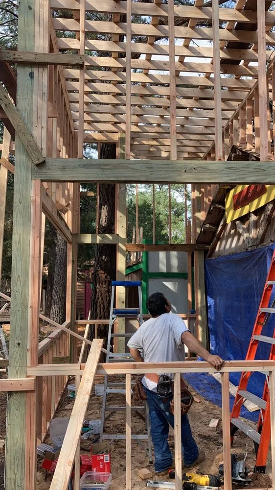 Local fence repair experts serving Austin, TX - Master Deck