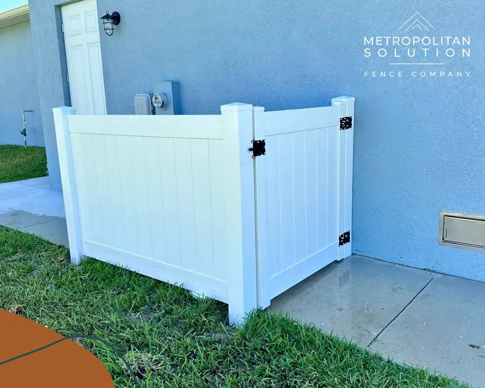 Local vinyl fence installation experts serving Katy, TX - Metropolitan Solution