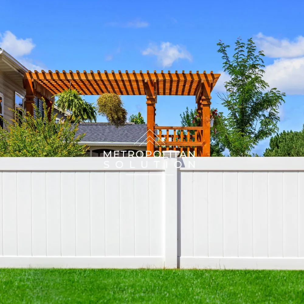Reliable wood fence service in Katy, TX by Metropolitan Solution
