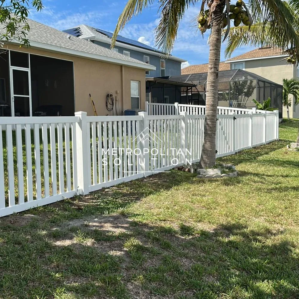 Local wood fence service in Katy, TX by Metropolitan Solution