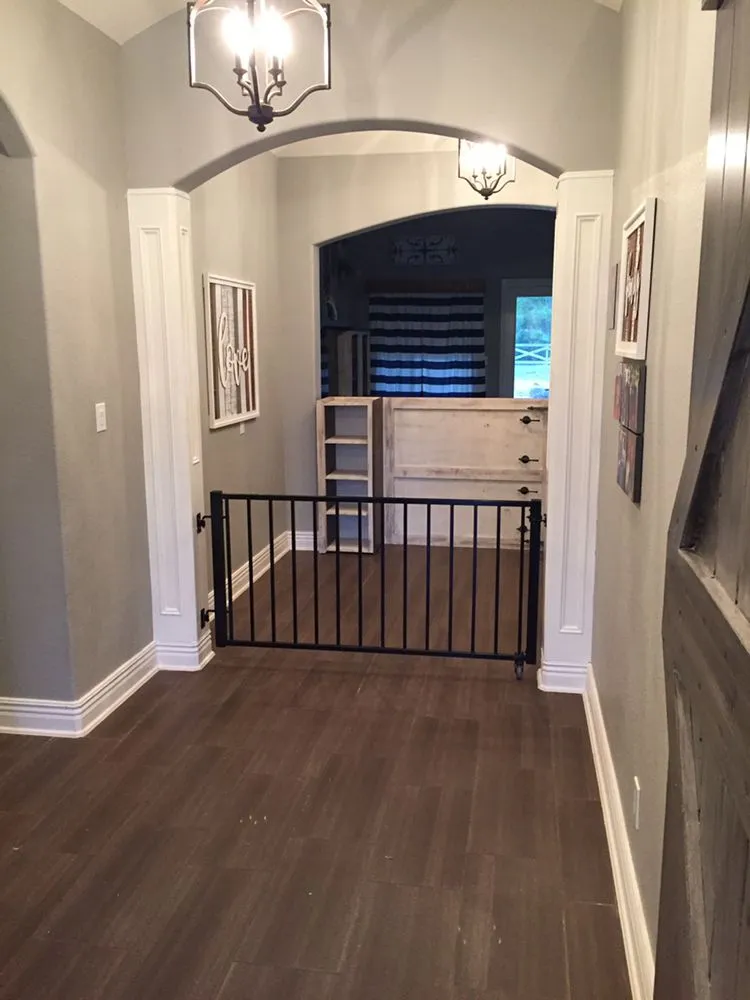 Expert fence repair for homes in Conroe, TX by M.I. Services