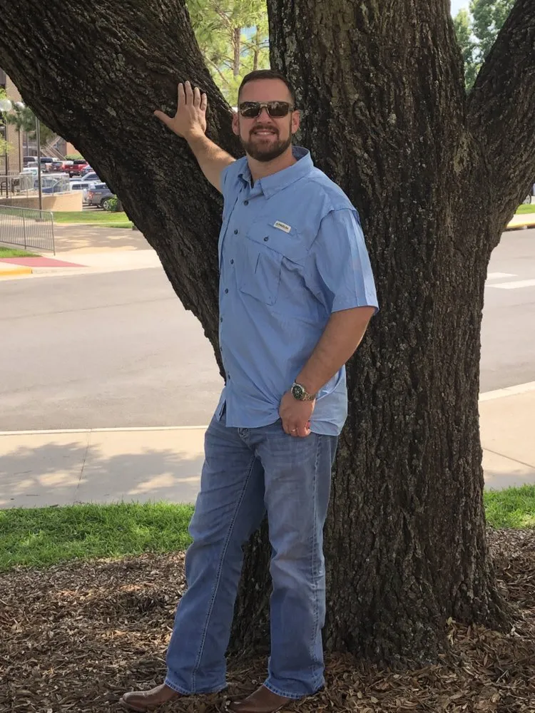 Professional fence repair in Conroe, TX by M.I. Services