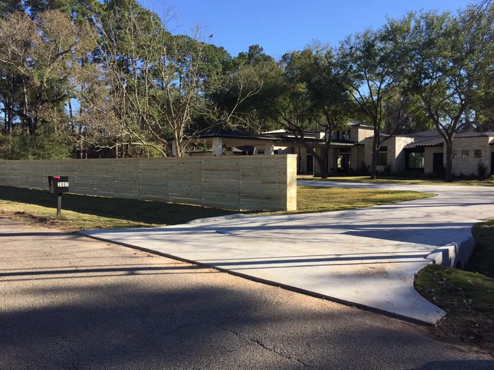 Reliable chain link fencing for homes in Conroe, TX by M.I. Services