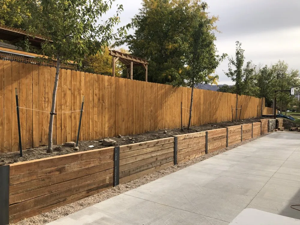 Quality chain link fencing experts serving Centerville, UT - Moana Services