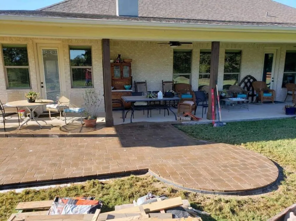 Professional vinyl fence installation experts serving Bryan, TX - Mr. Fix It
