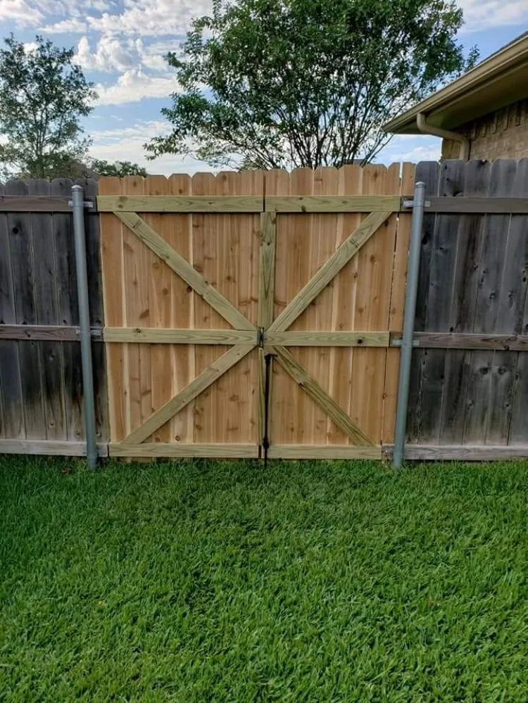 Top-rated fence repair for homes in Bryan, TX by Mr. Fix It