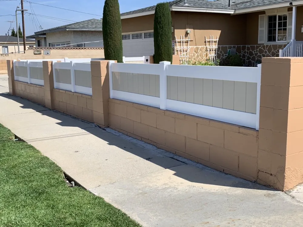 Reliable privacy fencing in Carson, CA by Mr Vinyl Tech