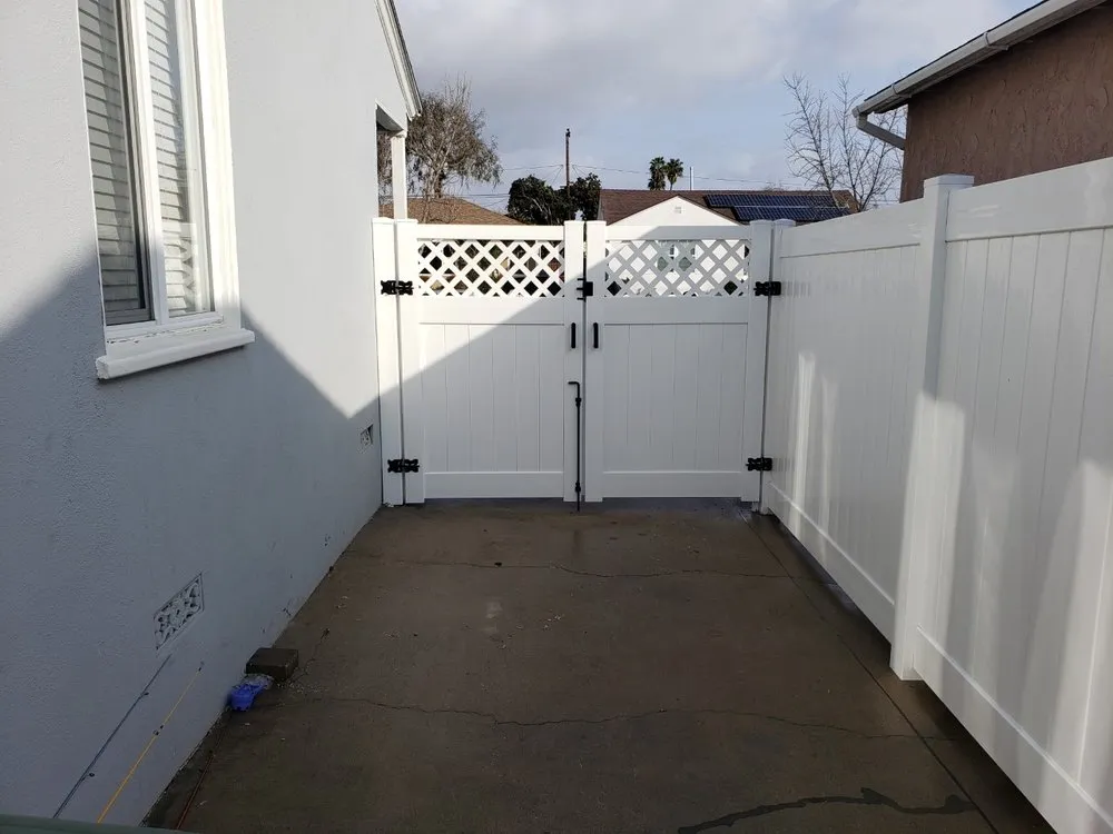 Local fence repair service in Carson, CA - Mr Vinyl Tech