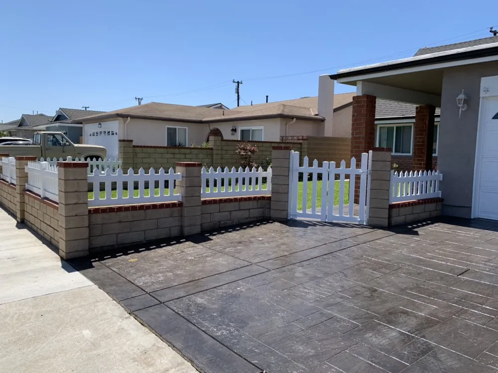 Top-rated chain link fencing experts serving Carson, CA - Mr Vinyl Tech