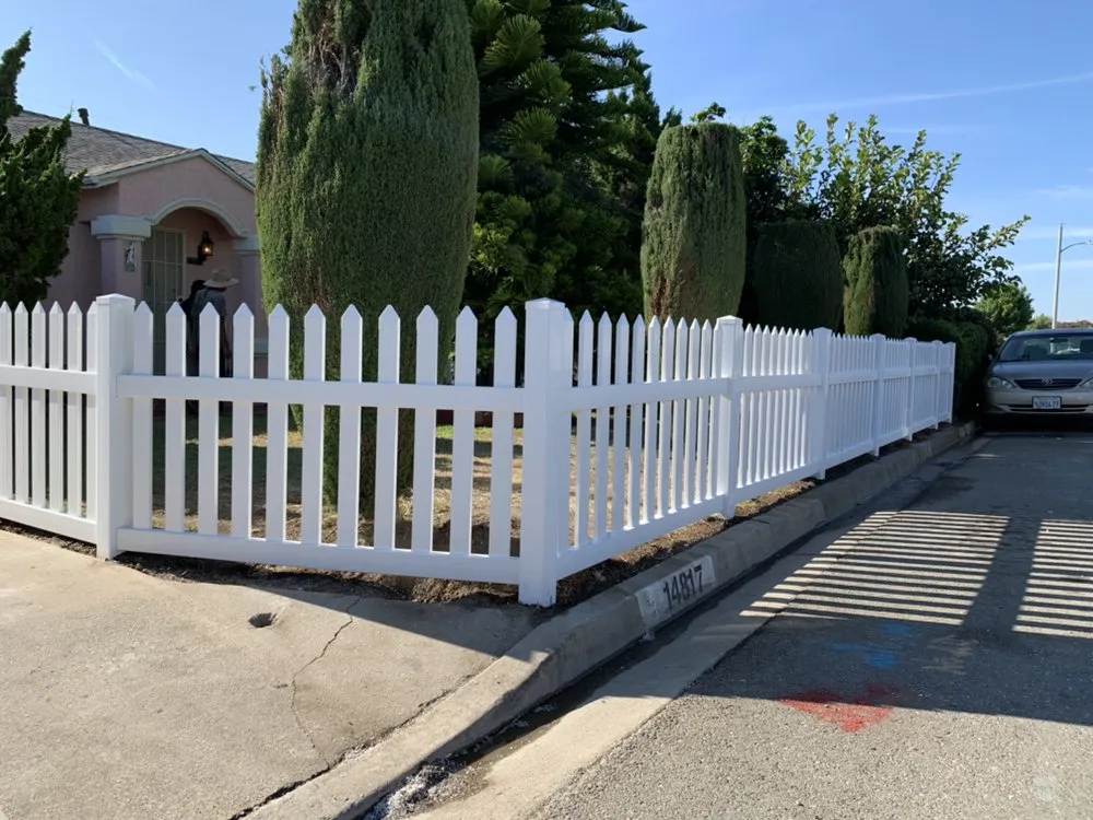 Professional privacy fencing service in Carson, CA - Mr Vinyl Tech