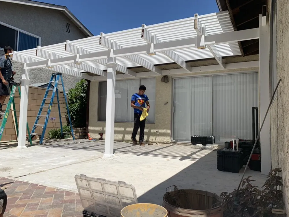 Affordable vinyl fence installation in Carson, CA by Mr Vinyl Tech