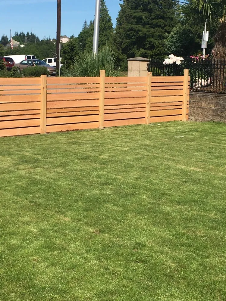 Local fence repair in Everett, WA by Munis