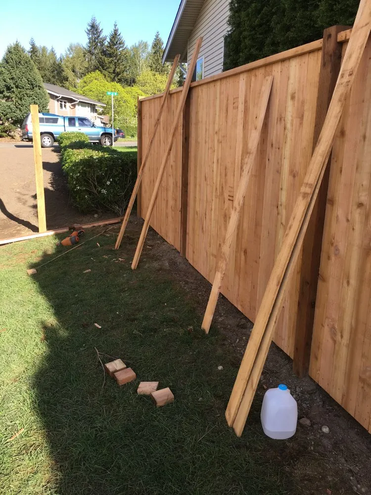 Quality privacy fencing service in Everett, WA - Munis