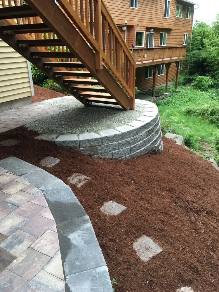 Trusted fence installation in Everett, WA by Munis