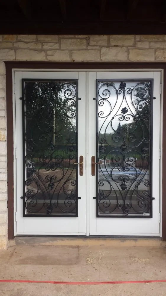 Professional fence installation service in Kyle, TX - Munoz Ironwork
