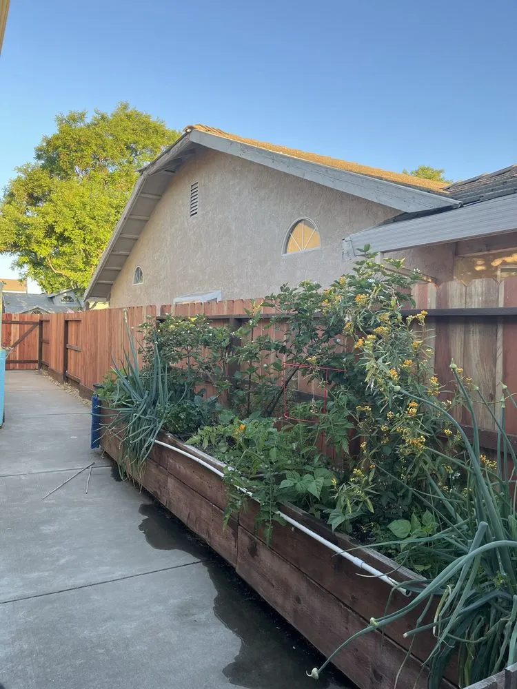 Affordable fence installation experts serving Modesto, CA - MV Solid Fencing