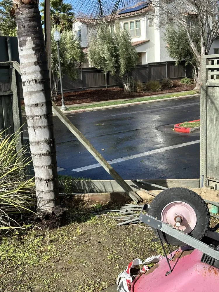 Affordable wood fence service for homes in Modesto, CA by MV Solid Fencing