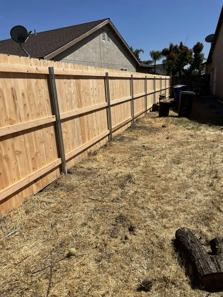 Quality vinyl fence installation experts serving Exeter, CA - Mx Fencing