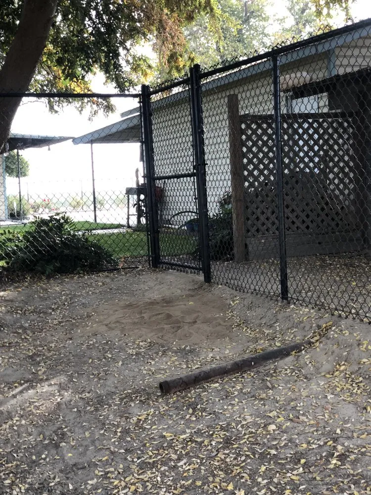 Reliable vinyl fence installation experts serving Exeter, CA - Mx Fencing